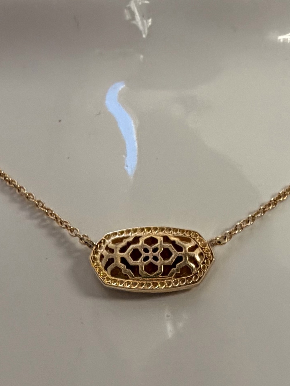 Kendra Scott Gold Filigree Marquise Pendant Necklace